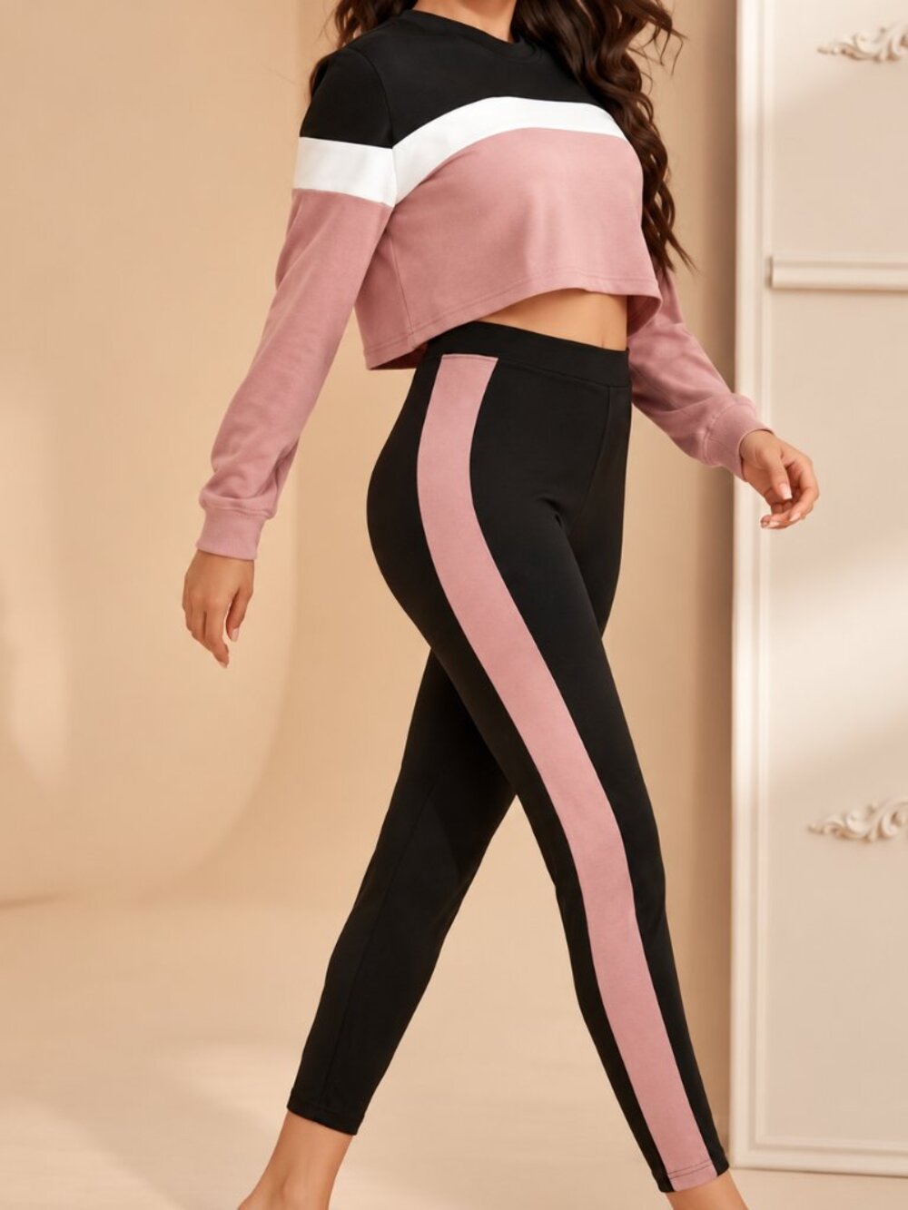 BRAND NEW w/o Tag - Colorblock Crop Hoodie and Contrast Sideseam Joggers Set (M)